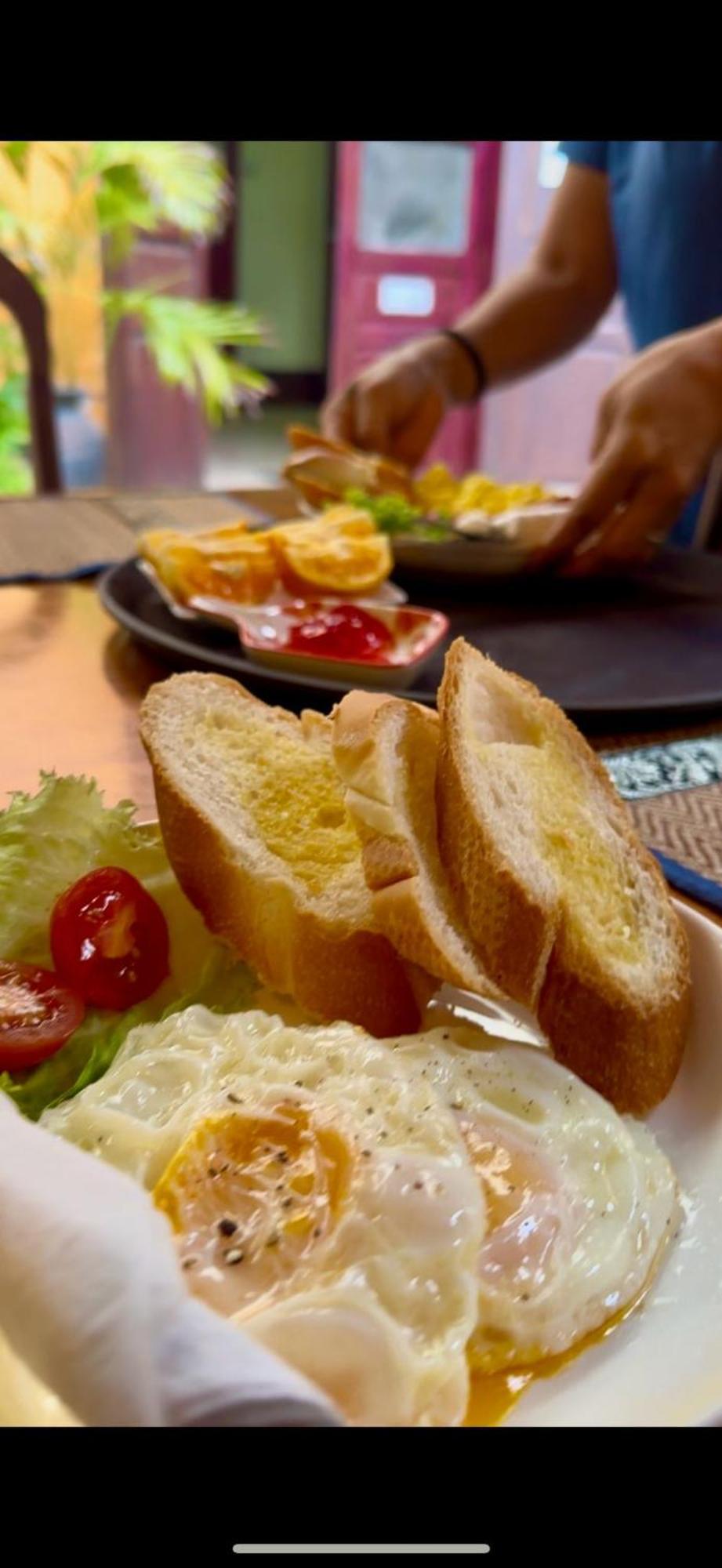 琅勃拉邦 曼妮肯旅馆酒店 外观 照片